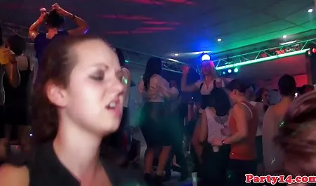 أبحث عن إرسال الشباب الأسود فلم عربي سيكس