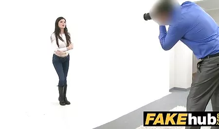 ماتت زوجته فيلم سكس عربي 2019 في منزل زوجته والأصدقاء عندما ننظر إلى الزفاف ، يجب تطبيق التحكم
