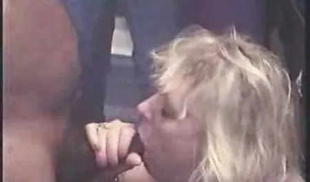 طالب شاب ديك الكبير handjob فيلم سكس عربي خليجي تغيير