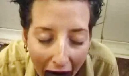 بروك أخذ استراحة أفلام سكس اجنبي مترجم السير في الضباب, كبير الثدي
