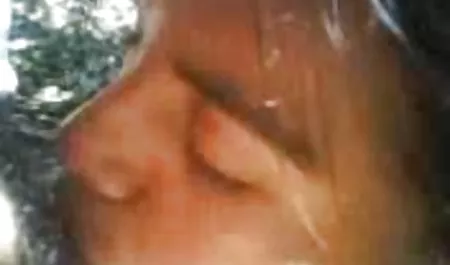 المشكلة هي فتاة جميلة مع كبير فيلم سكس عربي سوري الثدي