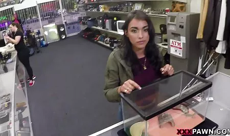 شقراء أفلام سكس مدبلجة للعربية